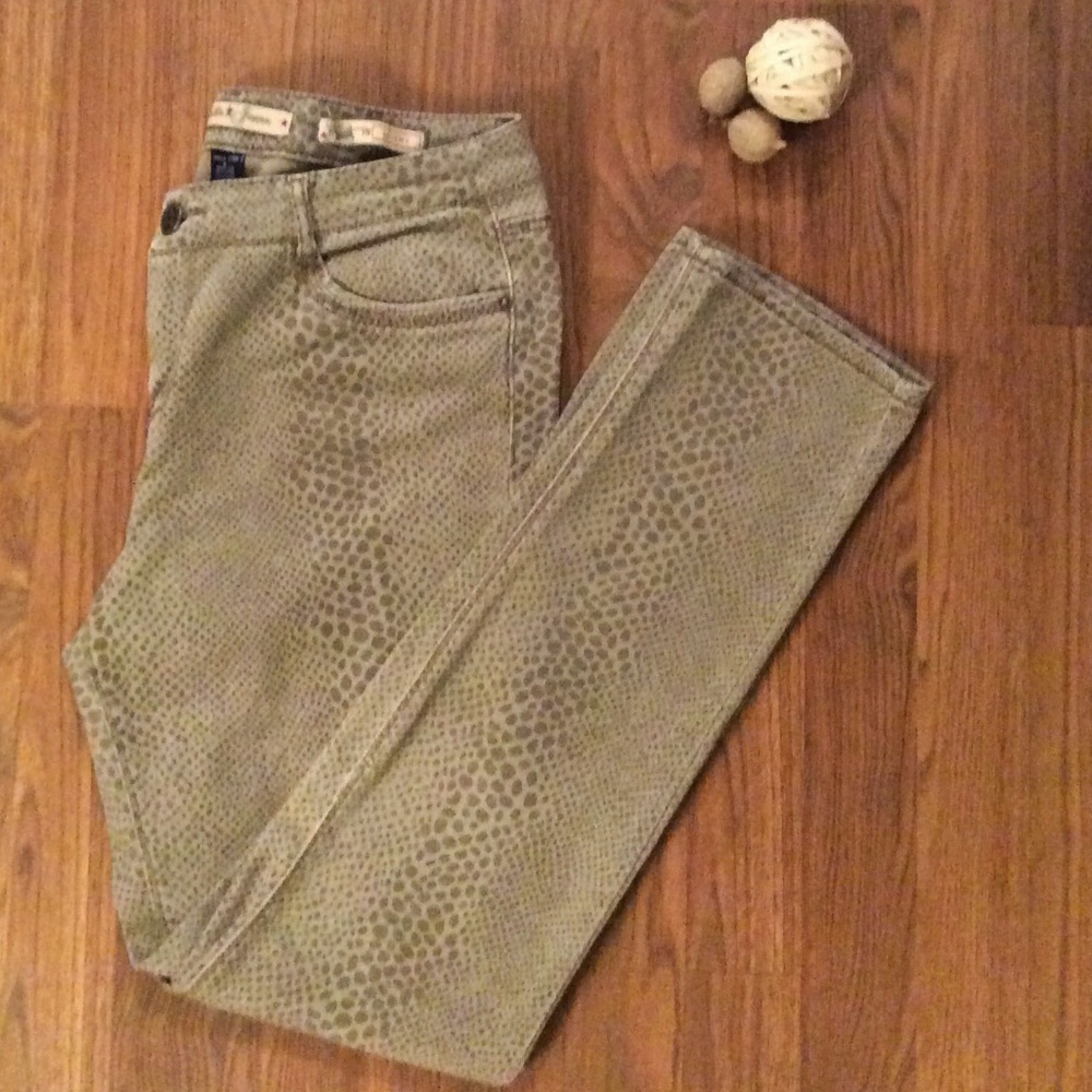 Vanilla Star snake print jeans.